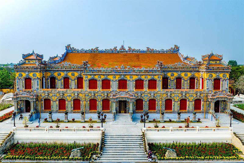 kien trung palace hue imperial